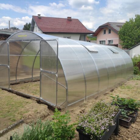 Gaudi polikarbonát üvegház íves 4m szélességben